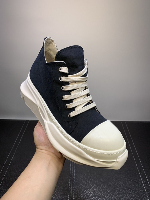 Rick Owe* R000031