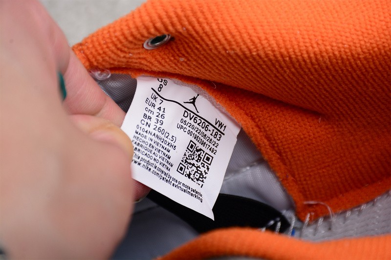 Titan x Air Jordan 2 Low DV6206-183