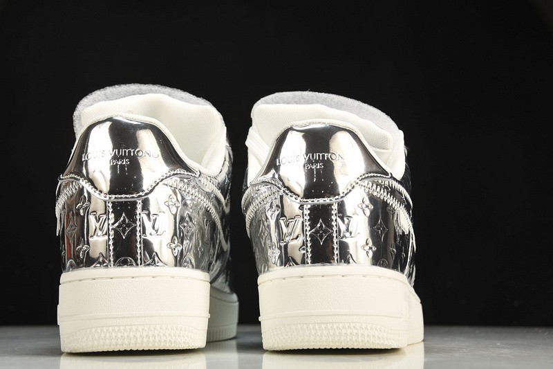 NIKE LOW AIR FORCE 1 X SILVER