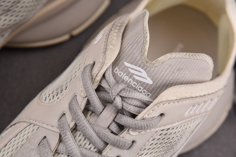 SNEAKER STAPLER 7000013