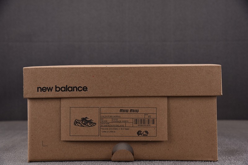 New Balance x MIU MIU NB530 NB000050