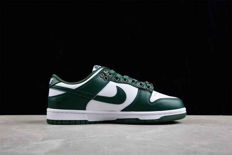 NIKE DUNK LOW Ch**me He**ts DD1391-111