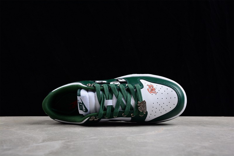 NIKE DUNK LOW Ch**me He**ts DD1391-111