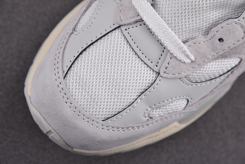 NEW BALANCE 992 NB000017
