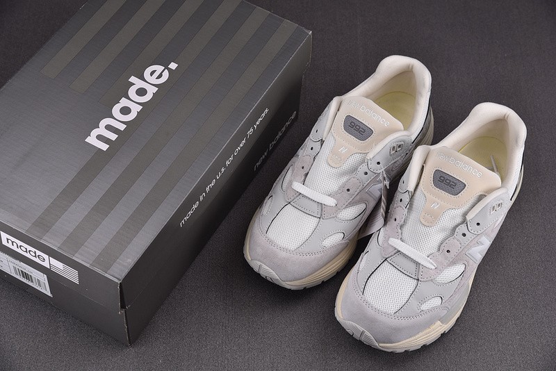 NEW BALANCE 992 NB000017