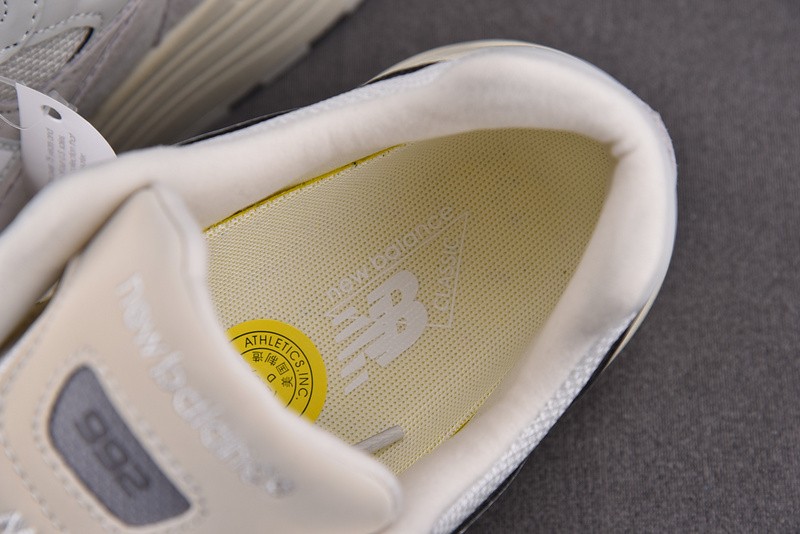 NEW BALANCE 992 NB000017
