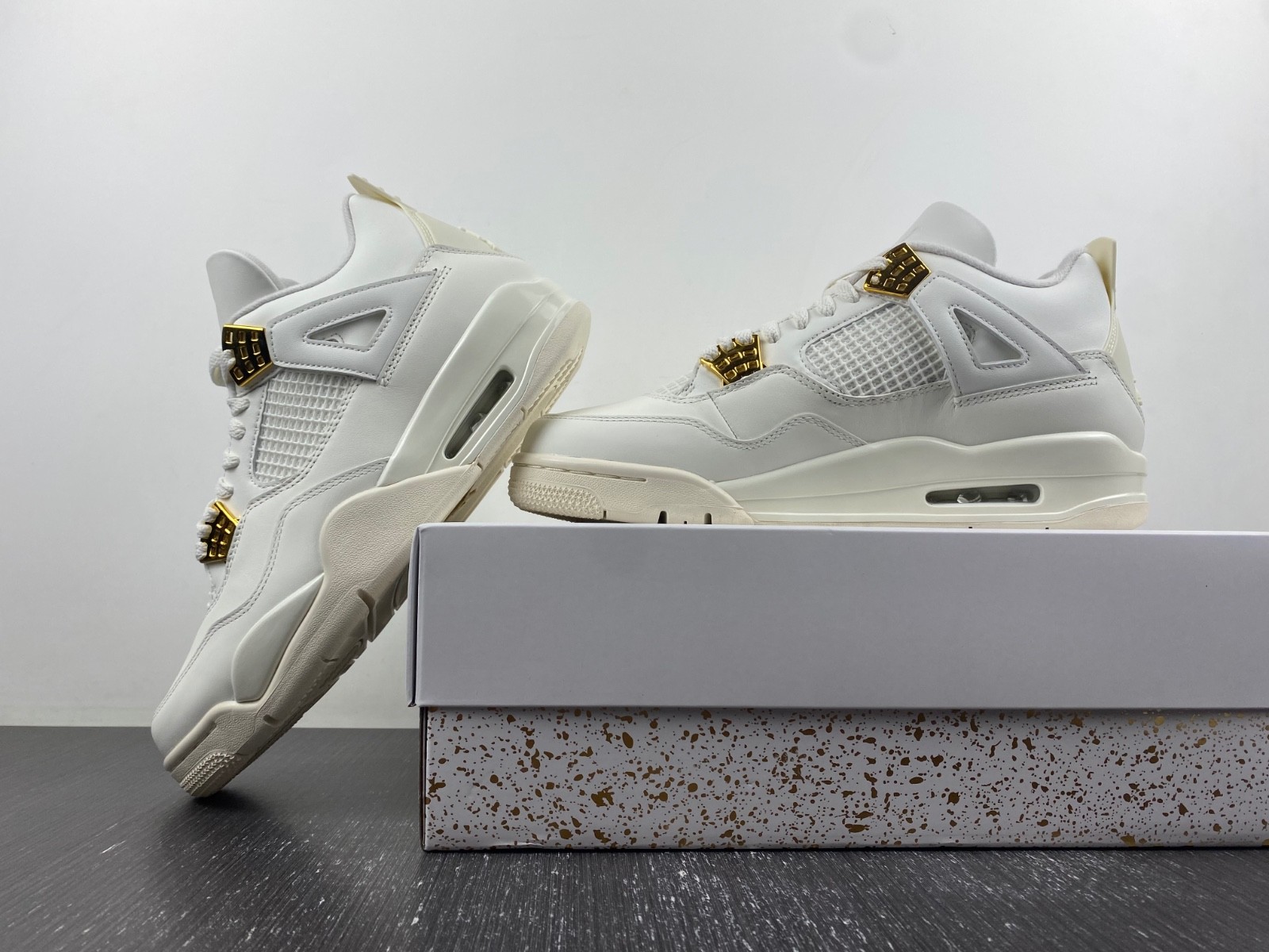 Air Jordan 4 WMNS "Sail" AQ9129-170