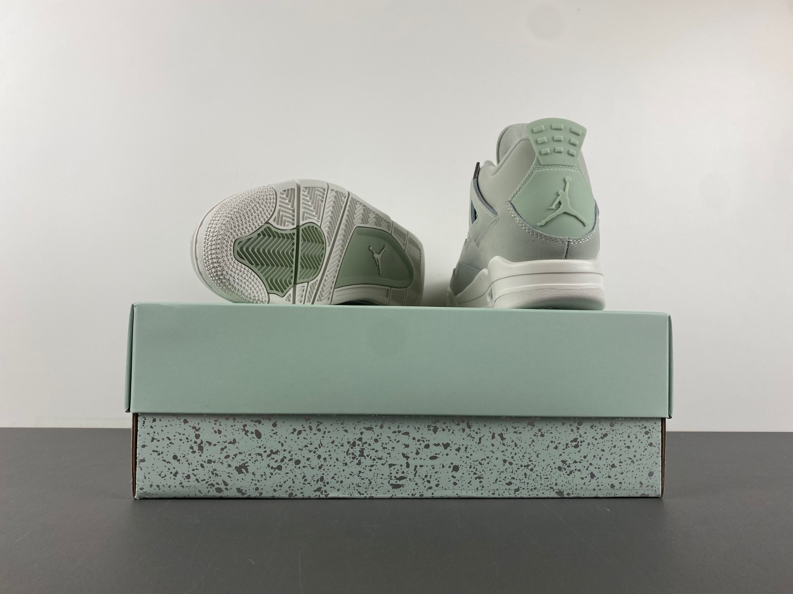 Air Jordan 4 "Seafoam” HV0823-003