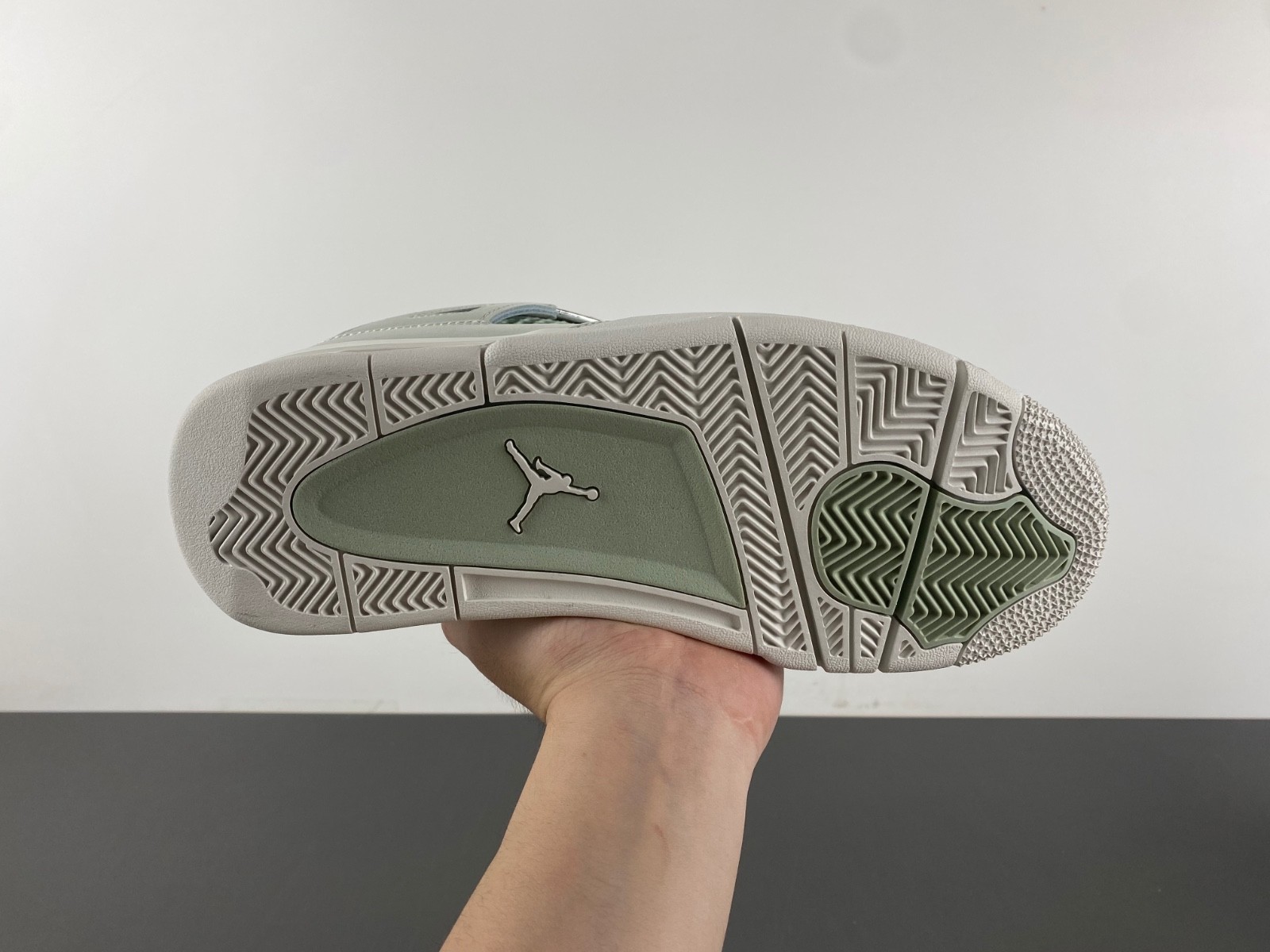 Air Jordan 4 "Seafoam” HV0823-003