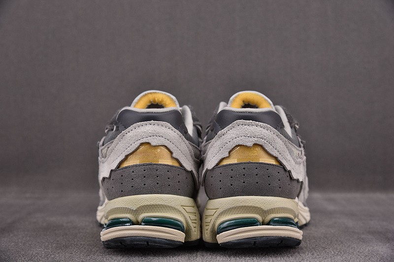 NEW BALANCE 2002 NB000018