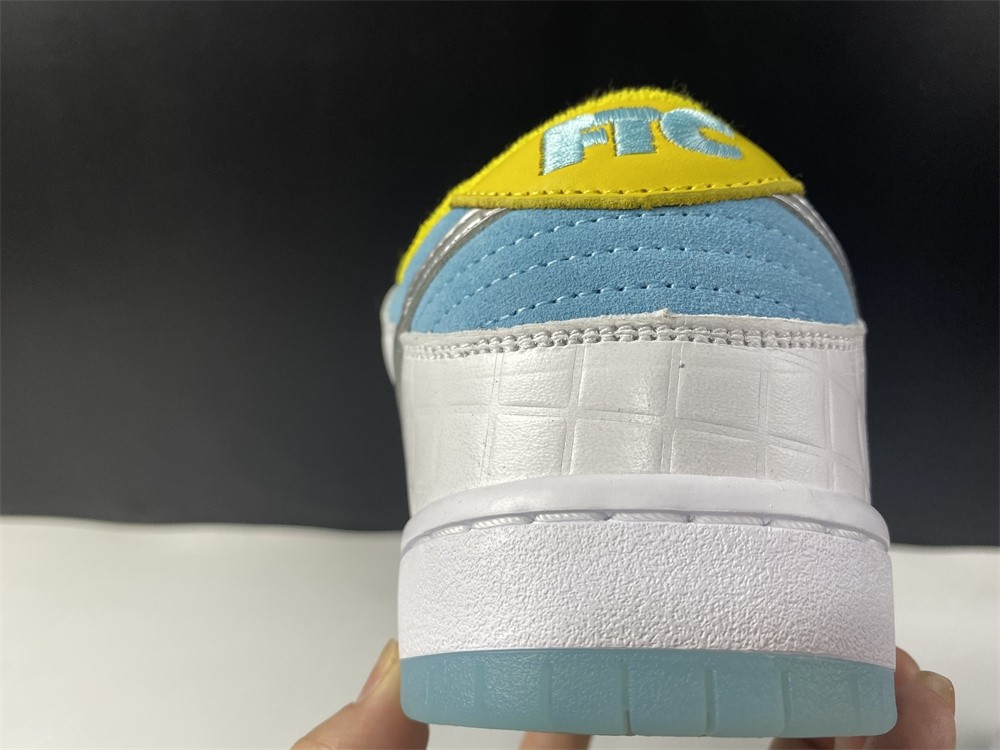 How the FTC x Nike SB Dunk Low Looks On-Feet  DH7687-400