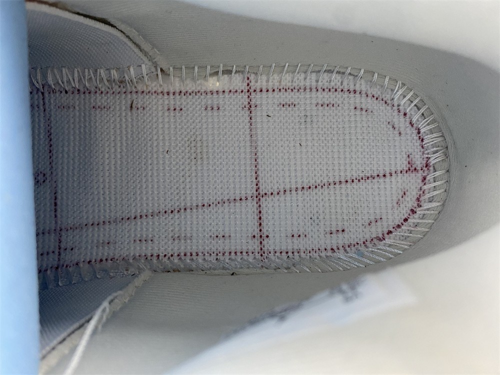 Air Jordan 4 WMNS “Shimmer” DJ0675-200