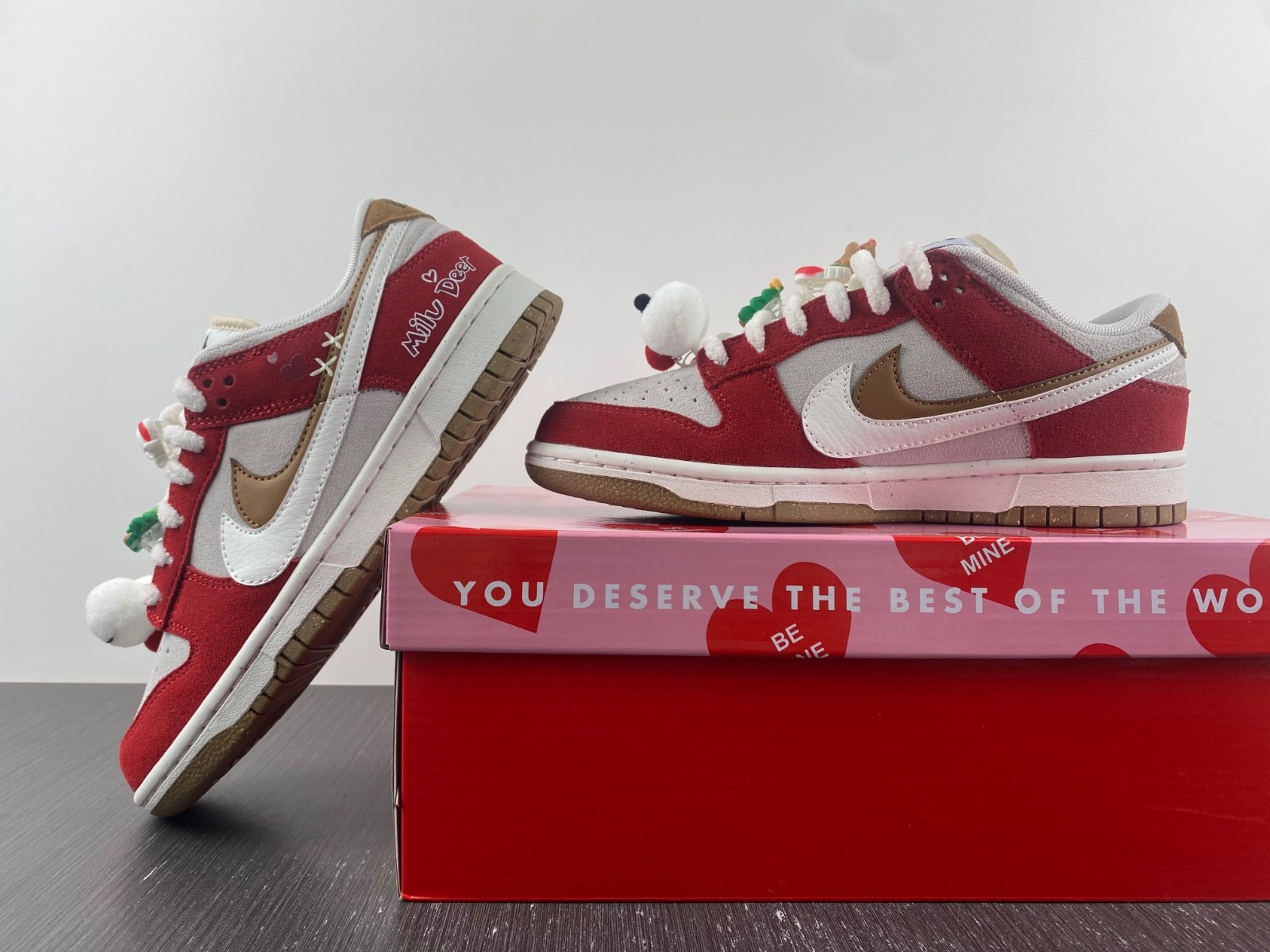 Nike SB Dunk Low 85 Christmas DO9457-112