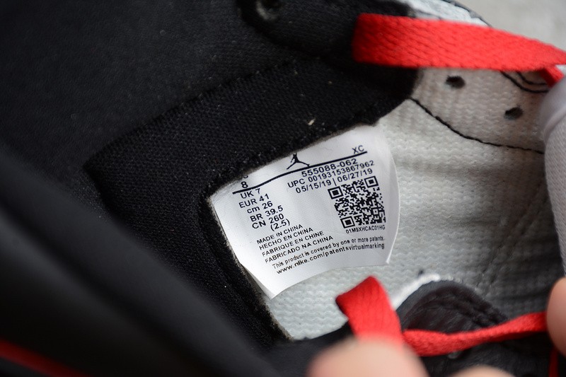 Air Jordan 1 Retro High Bloodline 555088-062
