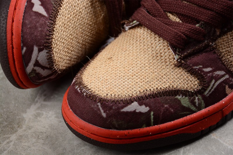 Nike SB Dunk Low Reese Forbes Hunter 304292-281