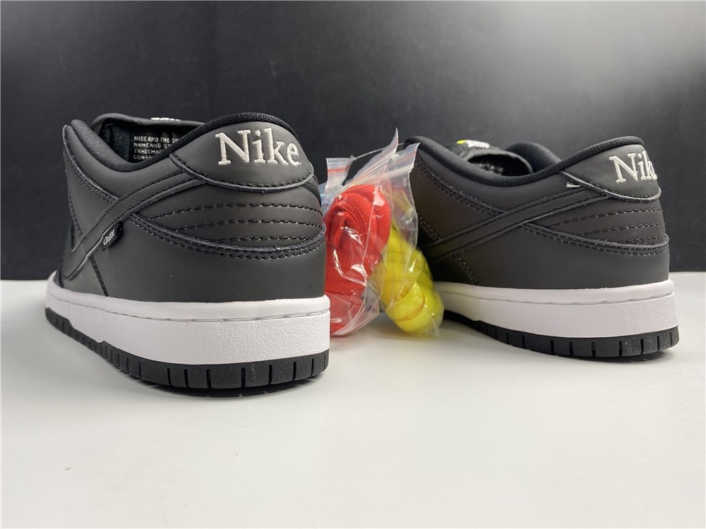 Civilist x Nike SB Dunk Low CZ5123-001