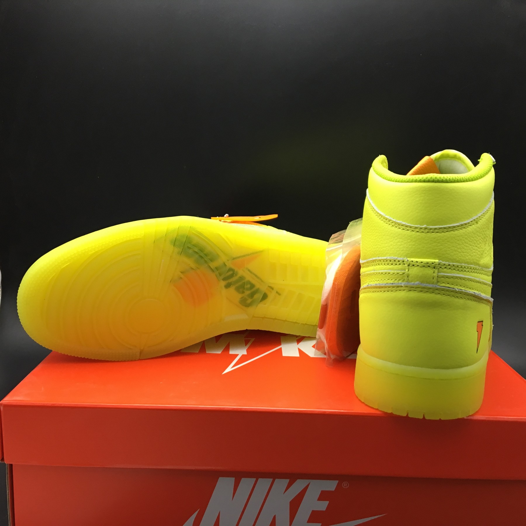 AIR JORDAN 1 RETRO HI “Gatorade”  Cyber mens AJ5997-345