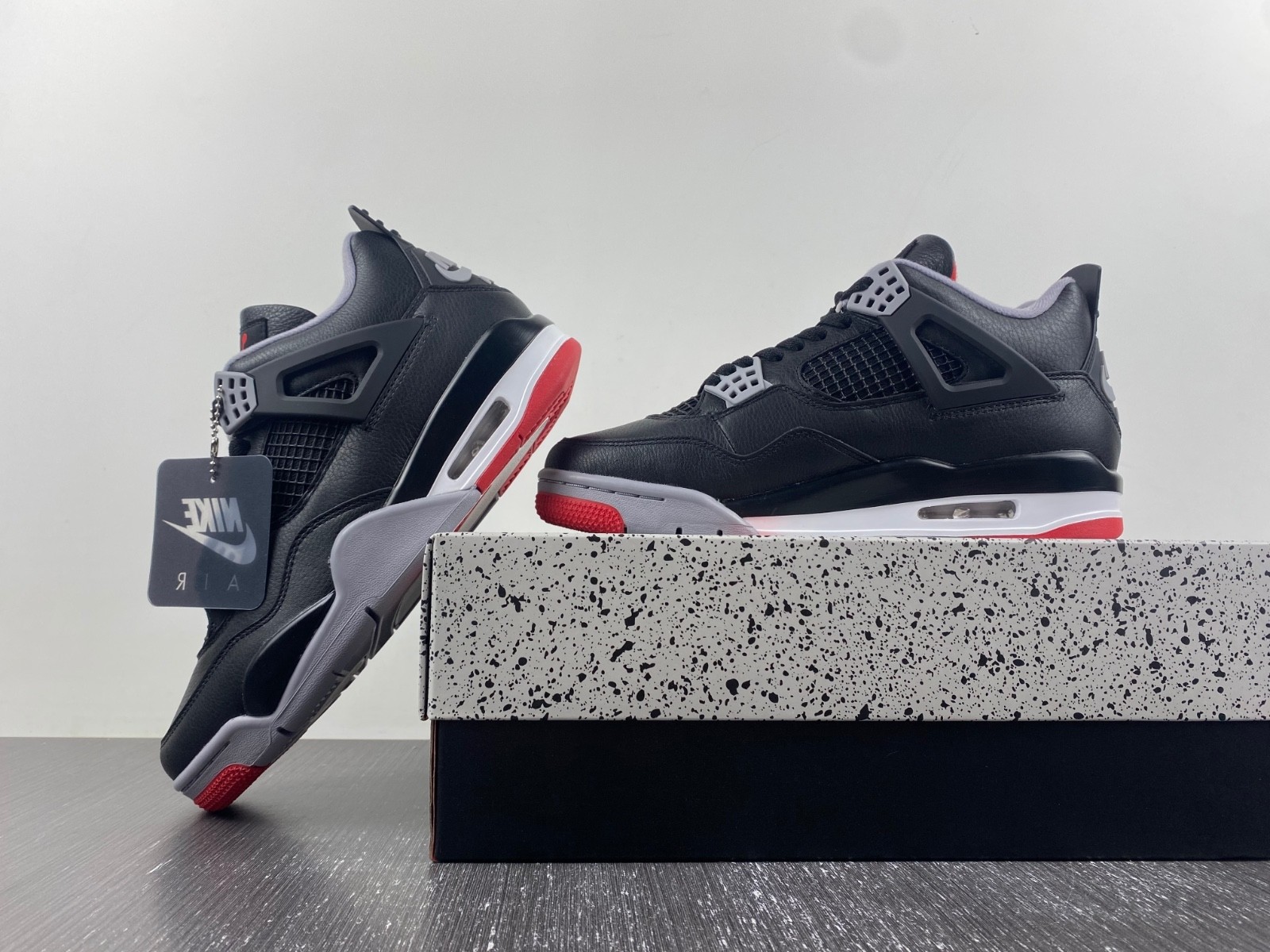Air Jordan 4 Retro 