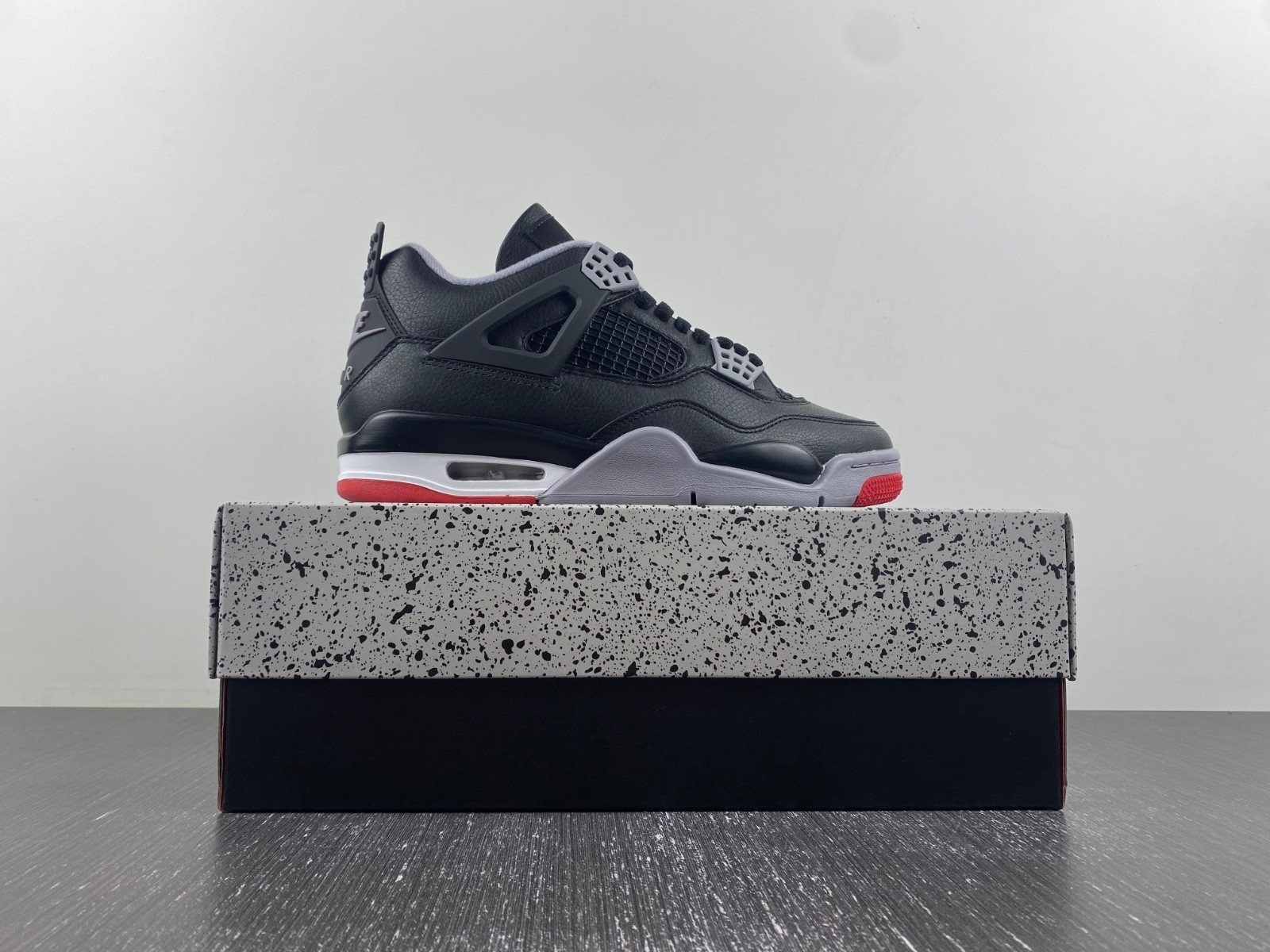 Air Jordan 4 Retro 