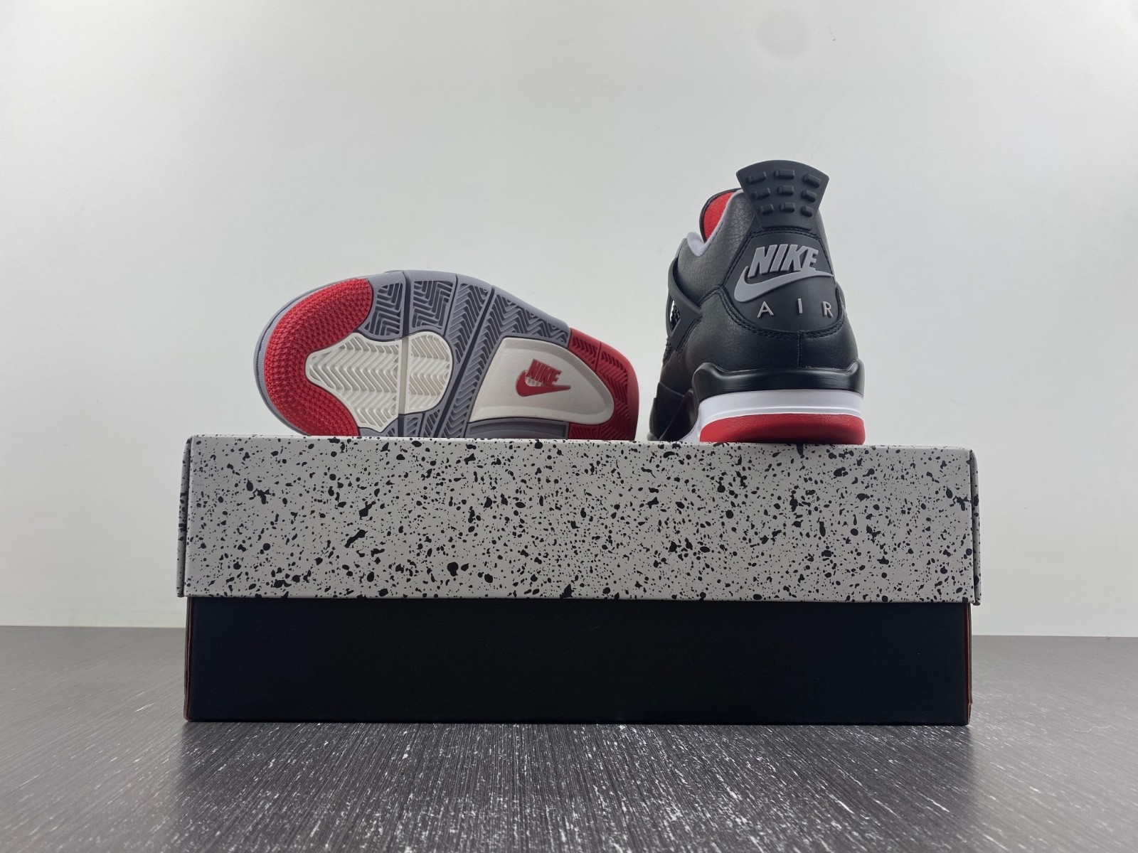 Air Jordan 4 Retro 