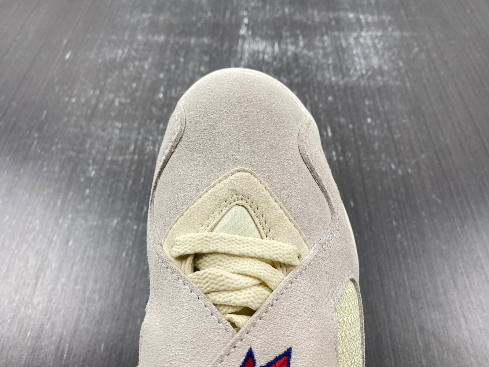 Air Jordan 8 Retro SP SoleFly Mi Casa Es Su Casa FJ2850-107