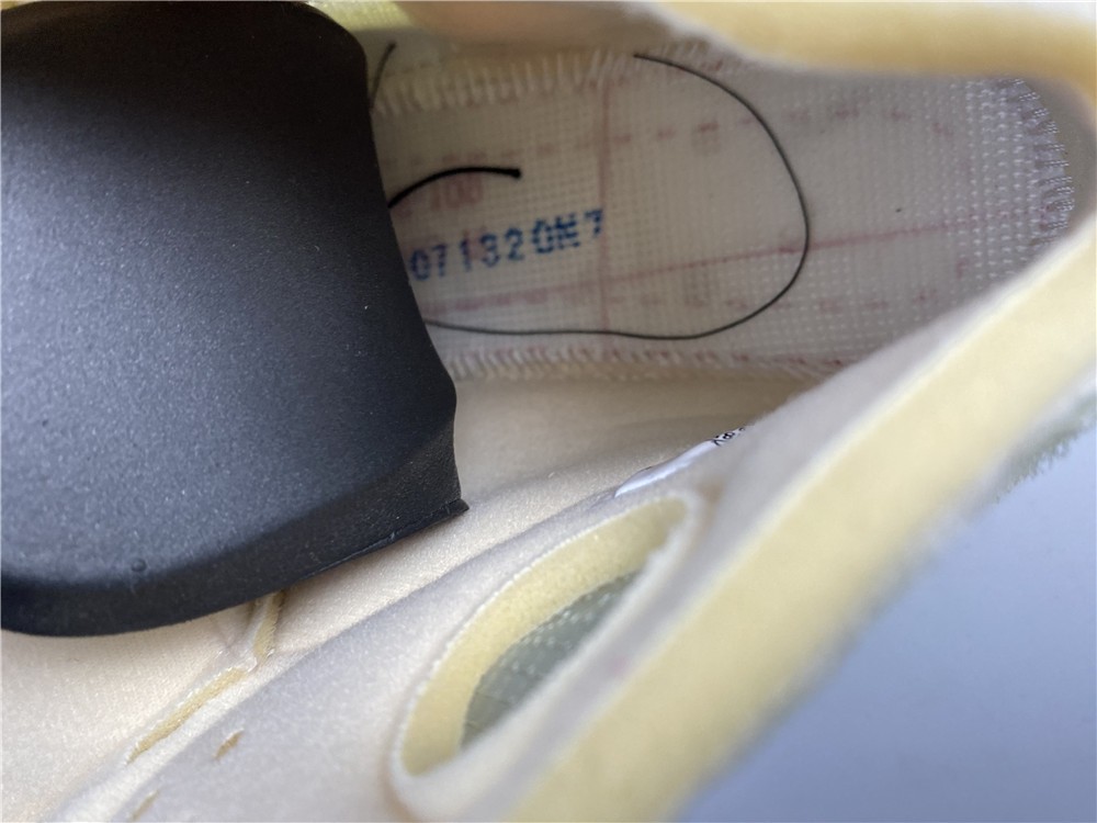 OFF-WHITE x Air Jordan 5 “Sail” DH8565-100