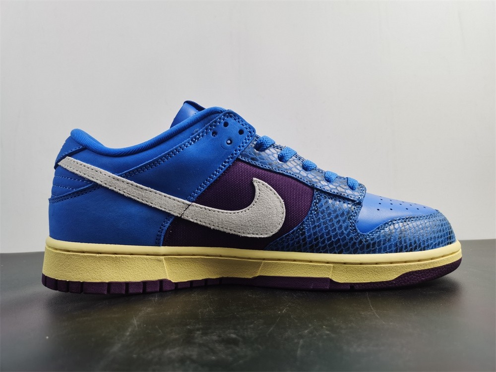 Undefeated Nike Dunk Low Dunk vs AF1 DH6508-400