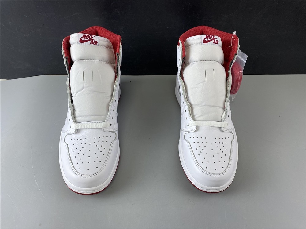 AIR JORDAN 1 RETRO HIGH OG “METALLIC RED”  555088-103