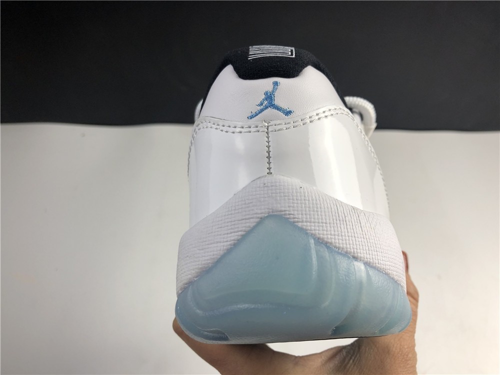 Air Jordan 11 Low”Legend Blue“ AV2187-117