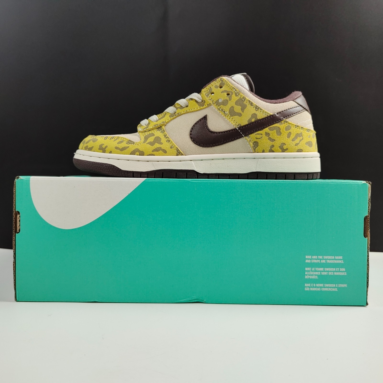 Nike Dunk Low PRM “Medium Curry”  DD1390-100-A