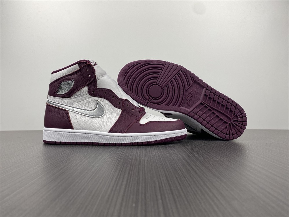 Air Jordan 1 High OG “Bordeaux” 555088-611