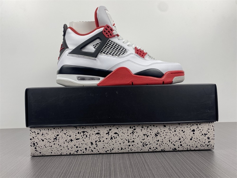 Air Jordan 4 “Fire Red”  DC7770-160