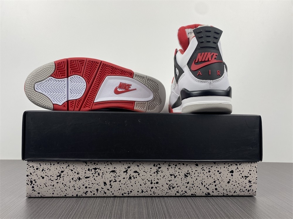 Air Jordan 4 “Fire Red”  DC7770-160