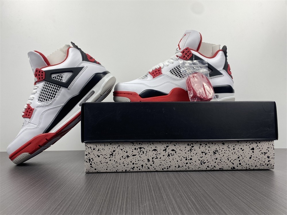 Air Jordan 4 “Fire Red”  DC7770-160