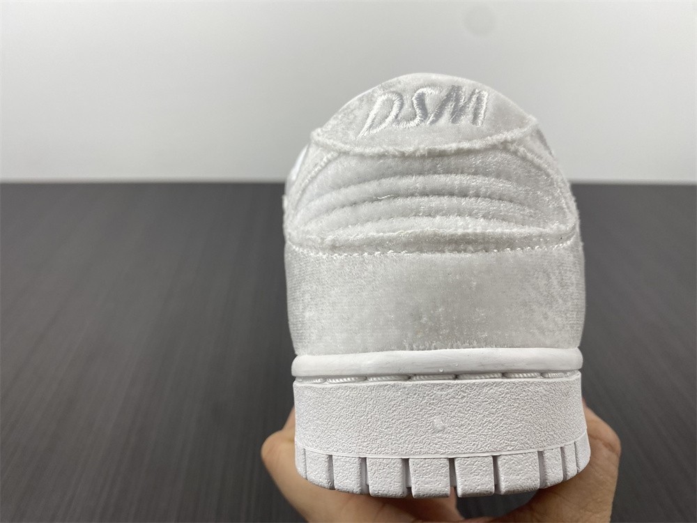 Dover Street Market Nike Dunk Low Triple White DH2686-100