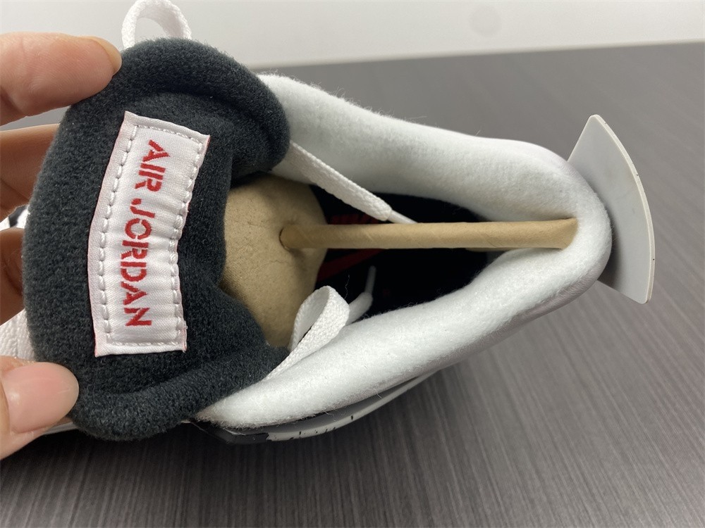Air Jordan 4 OG “White Cement” (31) 840606-192