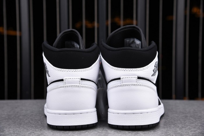 Air Jordan 1 Retro Mid 
