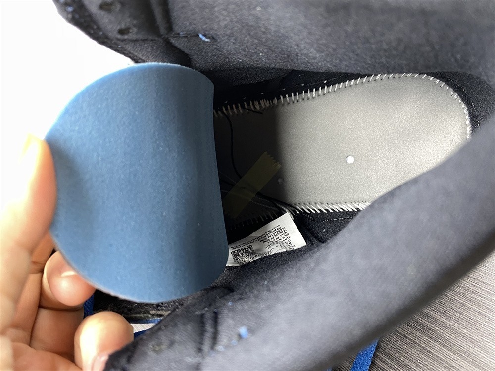 Air Jordan 1 Dark Marina Blue 555088-404