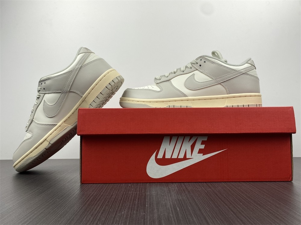 Nike Dunk Low Women "Light Bone"  DD1503-107