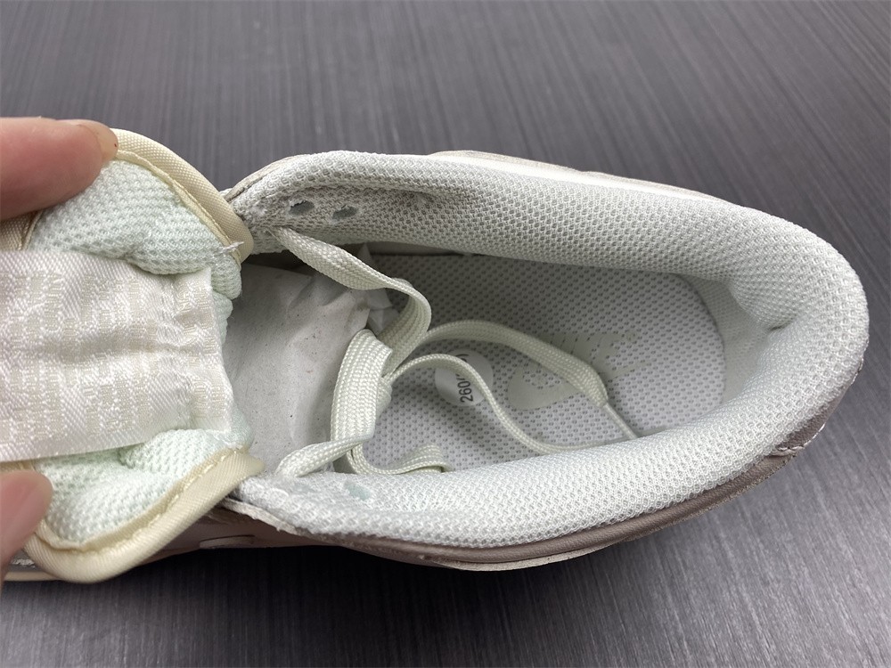 Nike Dunk Low Women "Light Bone"  DD1503-107