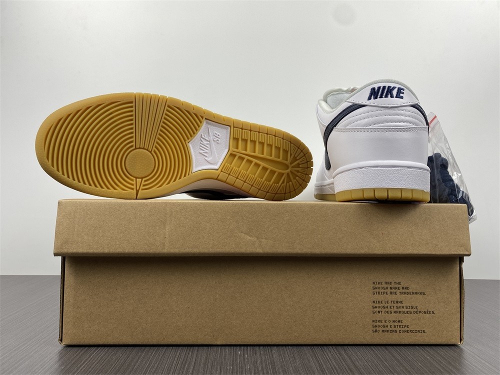 Nike SB Dunk Low “Classic Green” CZ2249-100