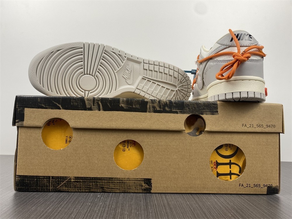 Off-White x Nike Dunk Low "The 50" No.44 DM1602-104