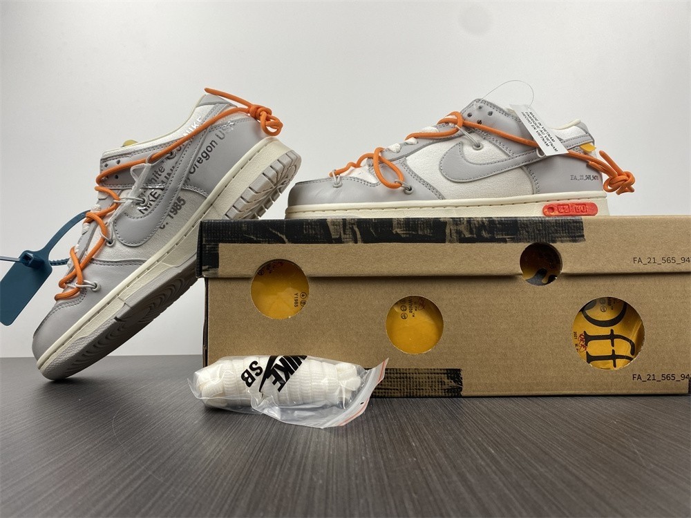 Off-White x Nike Dunk Low "The 50" No.44 DM1602-104