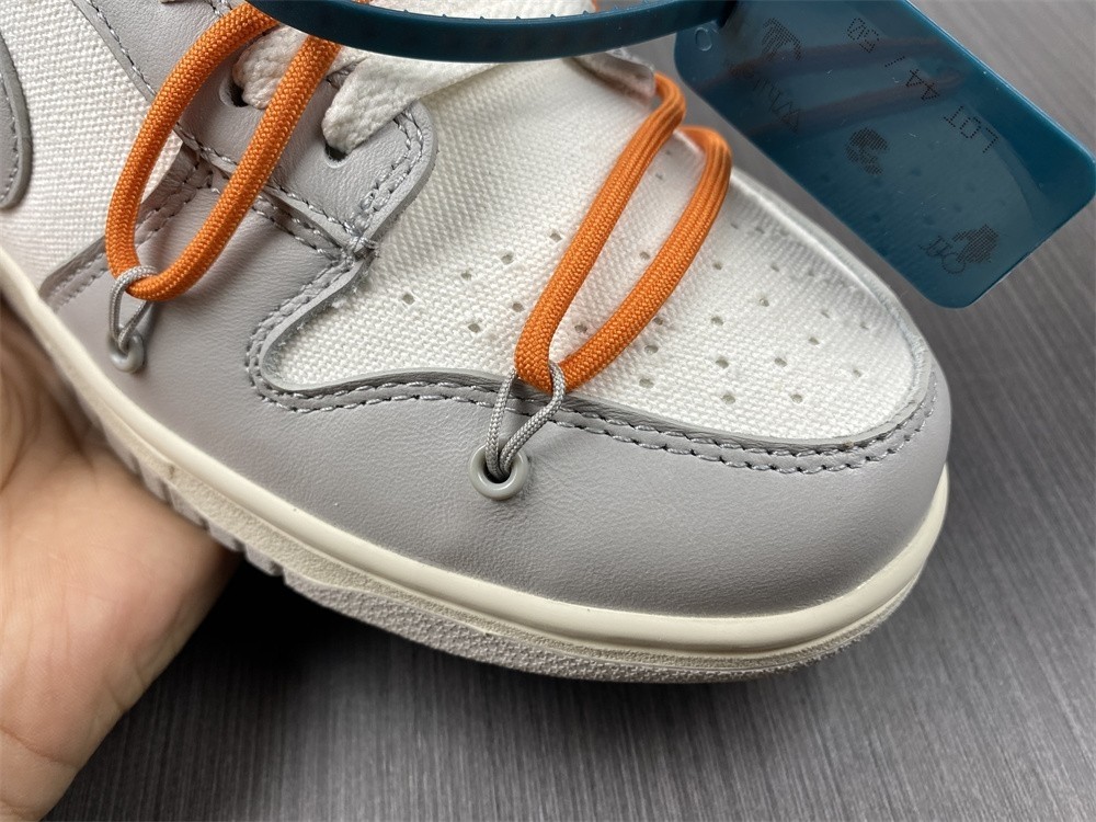 Off-White x Nike Dunk Low "The 50" No.44 DM1602-104