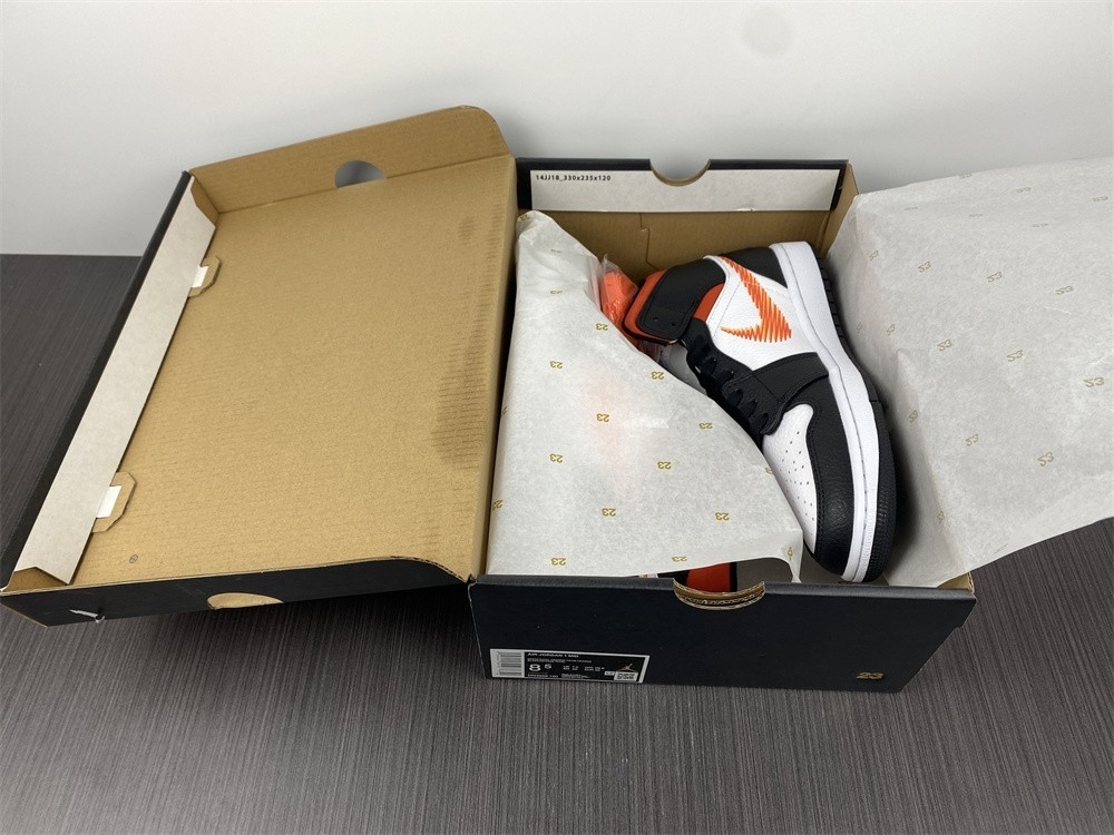 Air Jordan 1 Mid 