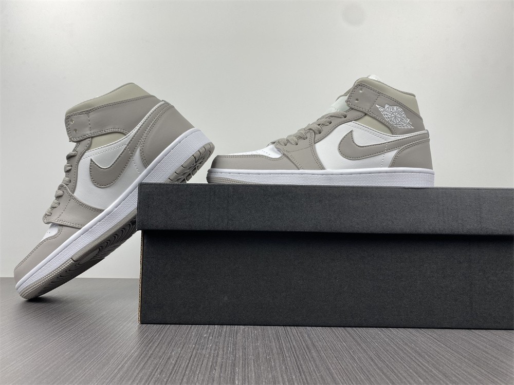 Air Jordan 1 Mid Linen - 554724-082