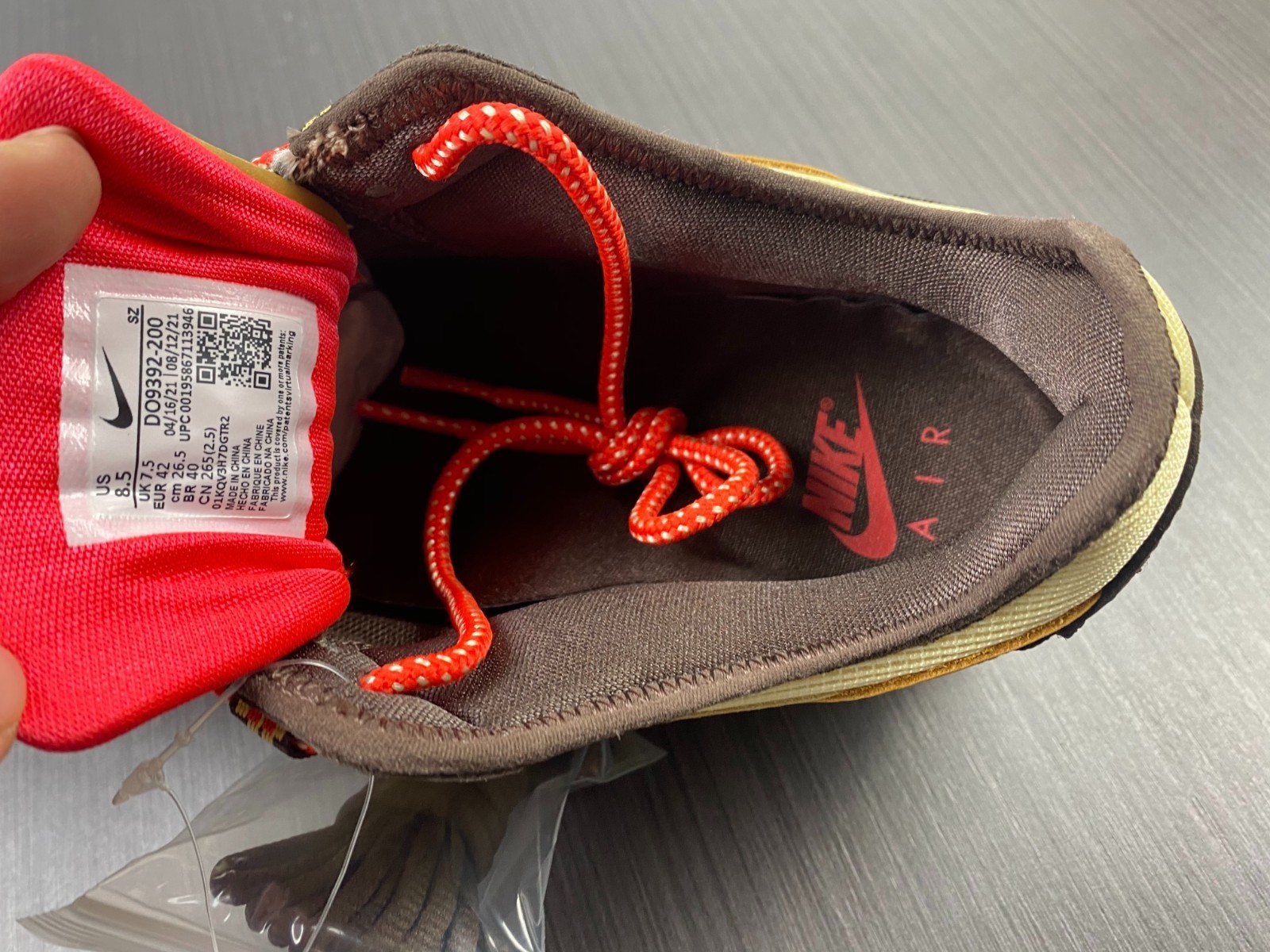 Travis Scott x Air MAX1 / CJ  ( 12 ) DO9392-200