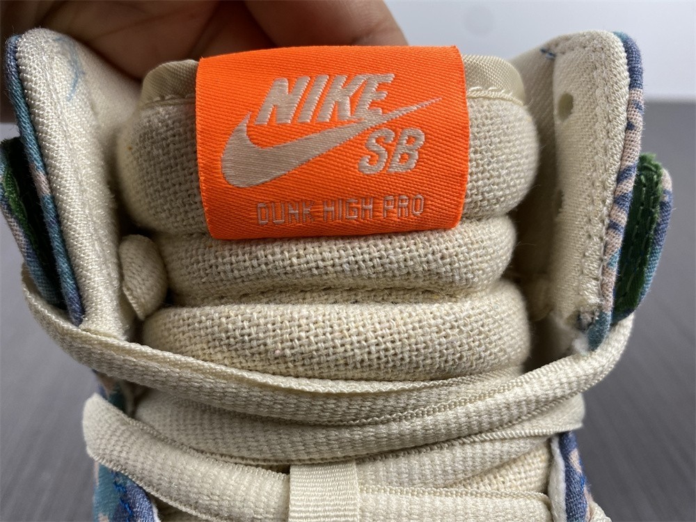 Nike SB Dunk High “Hawaii” CZ2232-300
