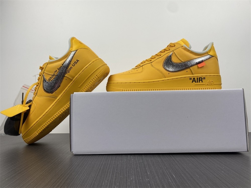 Off-White x Nike Air Force 1 Low “University Gold”  DD1876-700