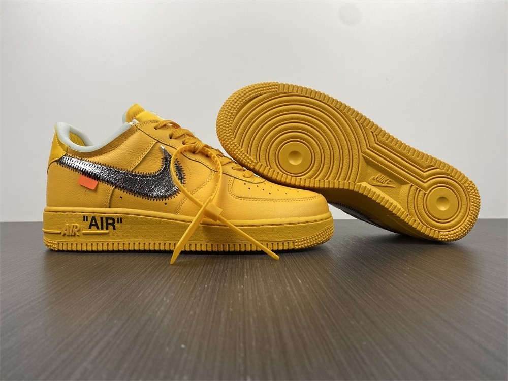 Off-White x Nike Air Force 1 Low “University Gold”  DD1876-700